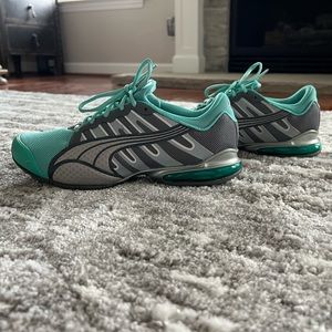 Women’s Puma Tennis Shoes